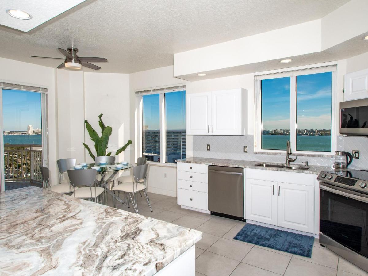 Meridian 1001 - A Spacious Beachfront Apartment