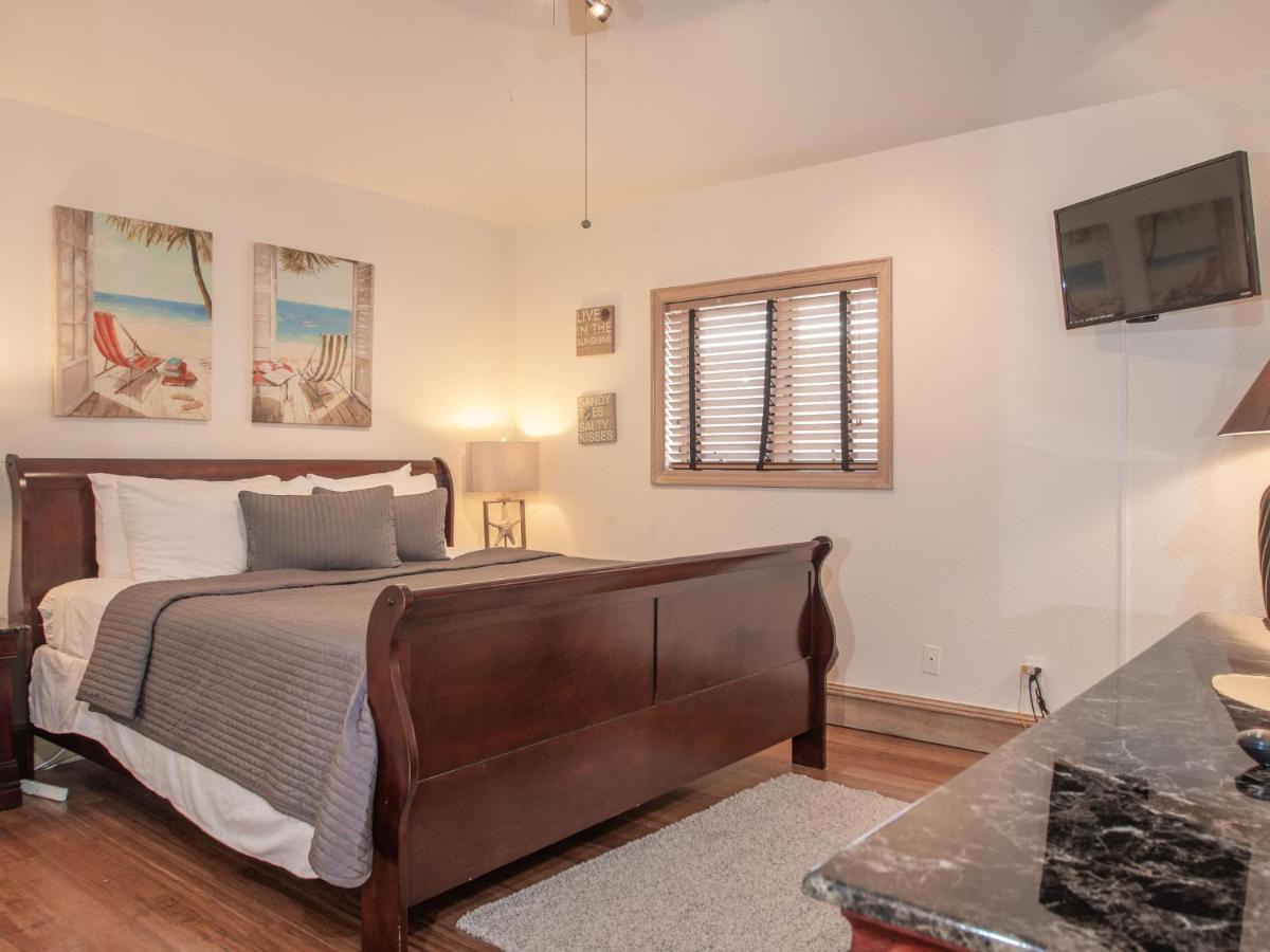 Holiday home Bay Breeze House Waterfront With Pool *