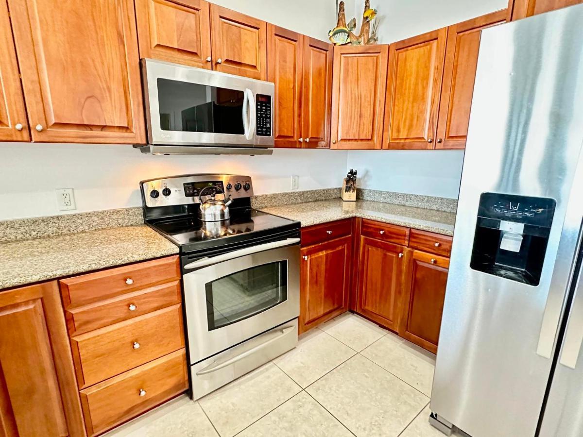 Island Key 305 - Amazing Waterfront - Walk To The