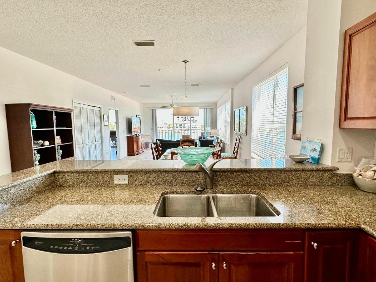 Island Key 305 - Amazing Waterfront - Walk To The * Clearwater Beach