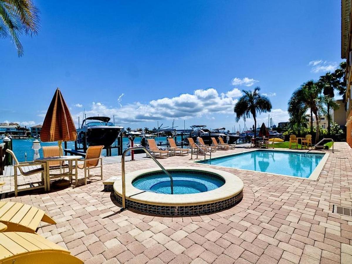Island Key 305 - Amazing Waterfront - Walk To The * Clearwater Beach