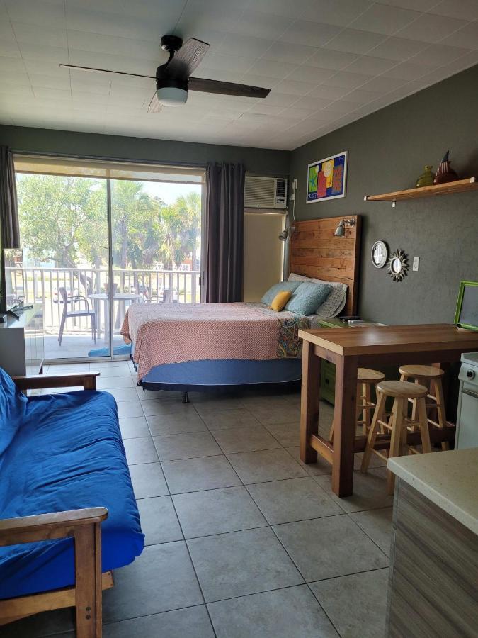 Apartment Retreat At Bvg