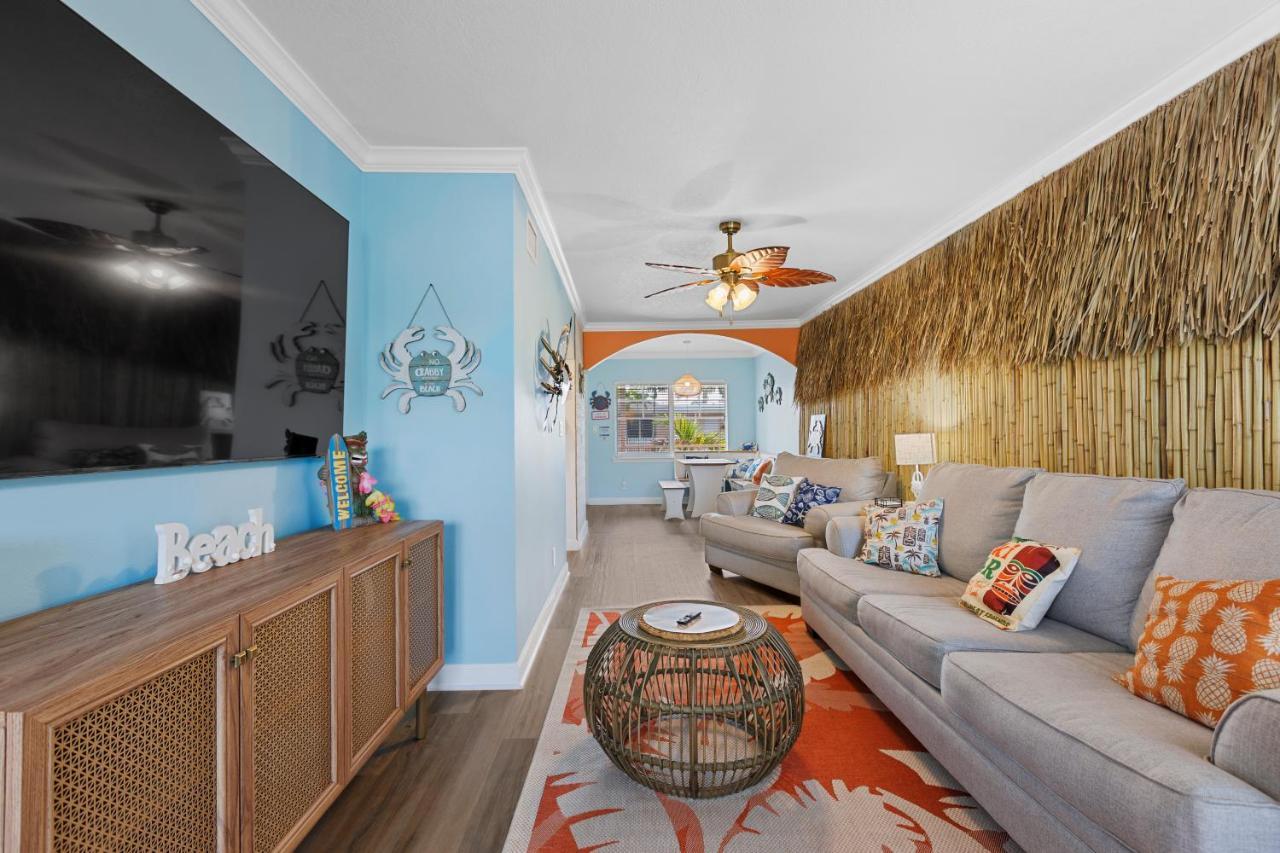 Tiki Blue Crab Cabana Beach In Paradise Apartment *