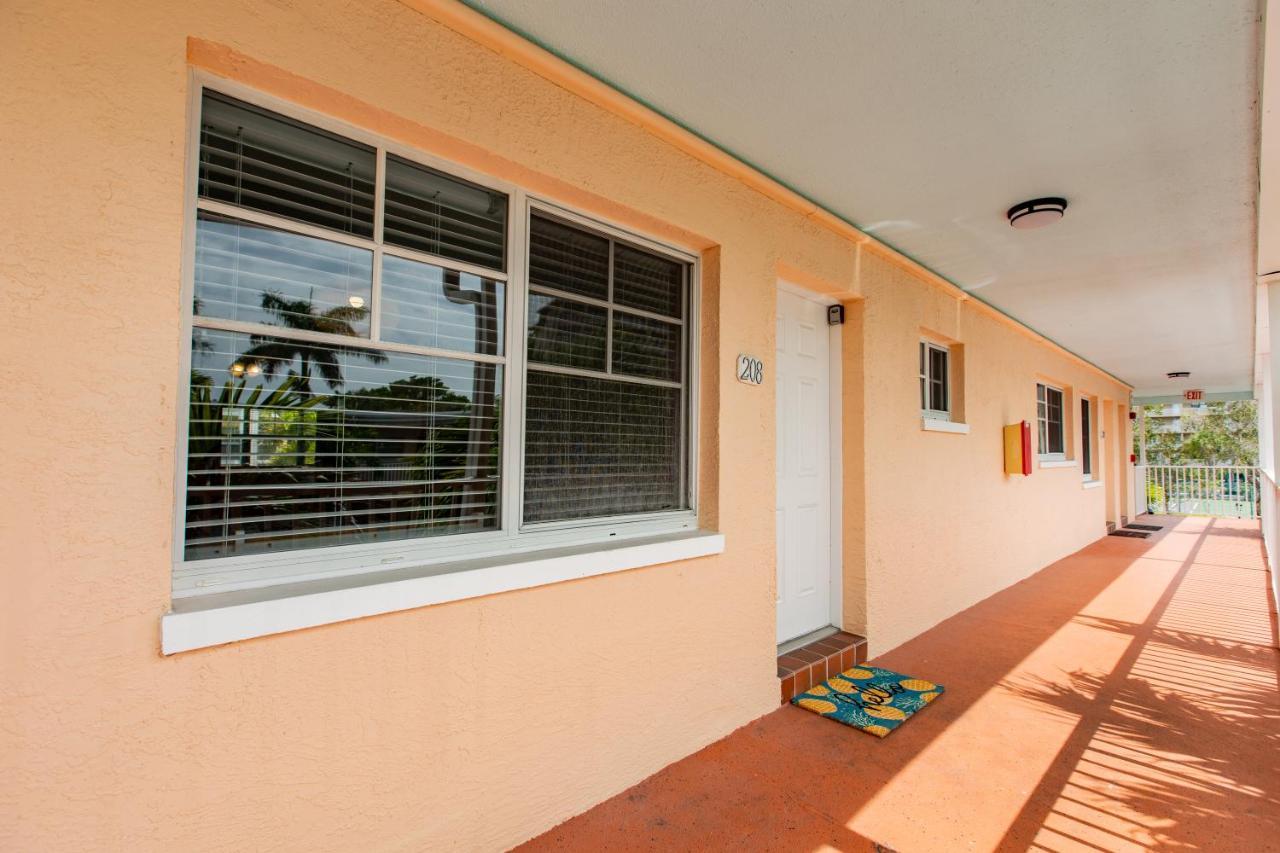 Apartment Tiki Blue Crab Cabana Beach In Paradise *
