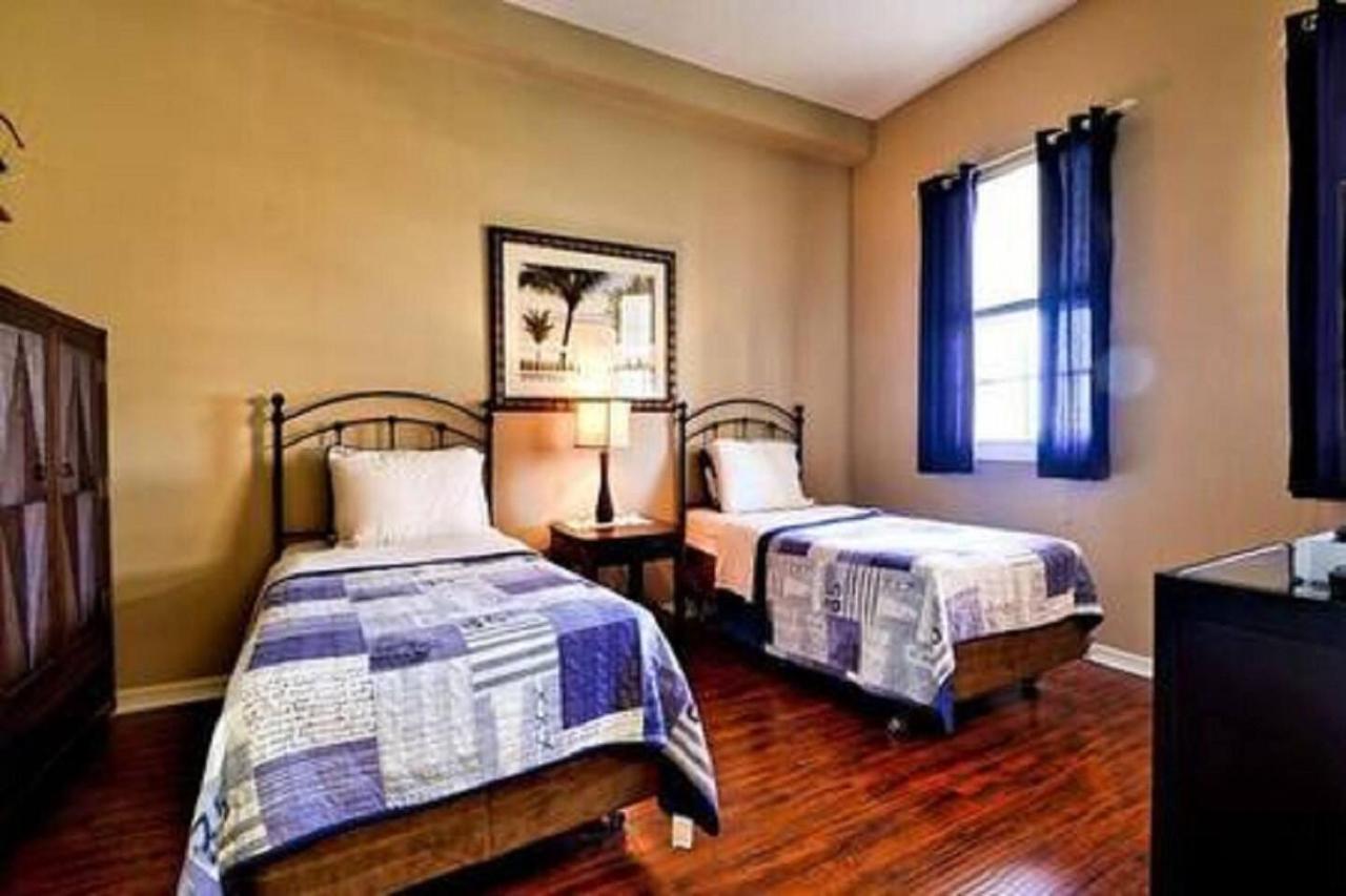 Luxury 5 Star Water Front 3 Beds 2 Bath Pool Hot-tub And Views *