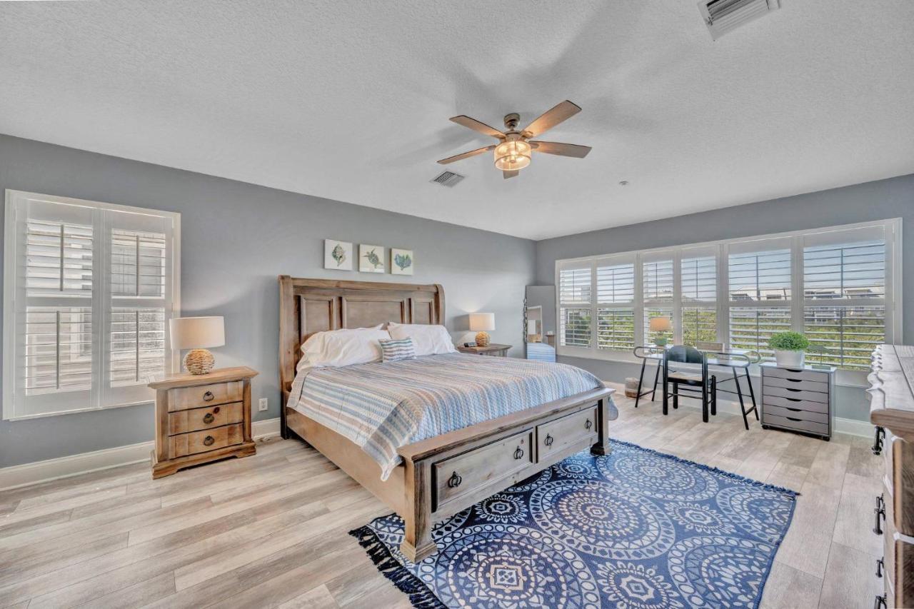 Apartment Perfect 2-bed 2-bath Townhome With 1390 Sq Ft And Garage By The