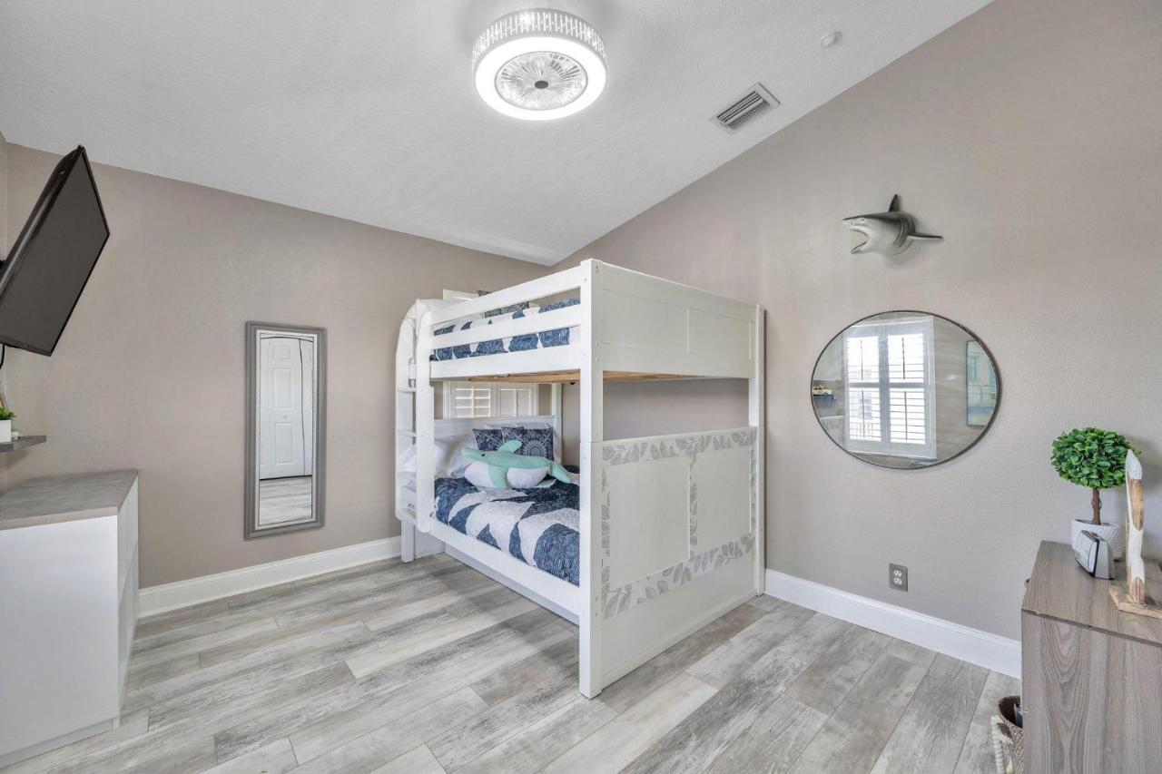 Perfect 2-bed 2-bath Townhome With 1390 Sq Ft And Garage By The Clearwater Beach