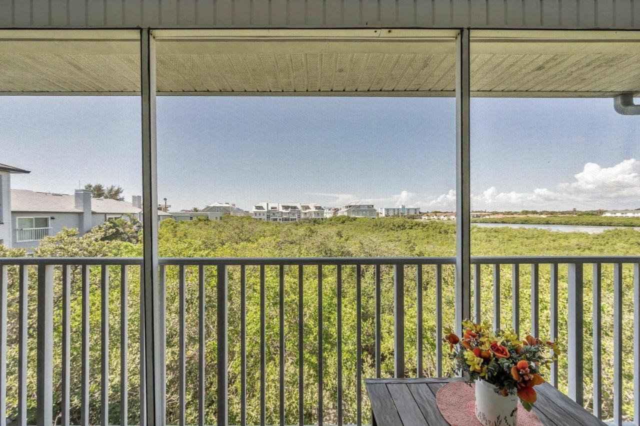 Perfect 2-bed 2-bath Townhome With 1390 Sq Ft And Garage By The *