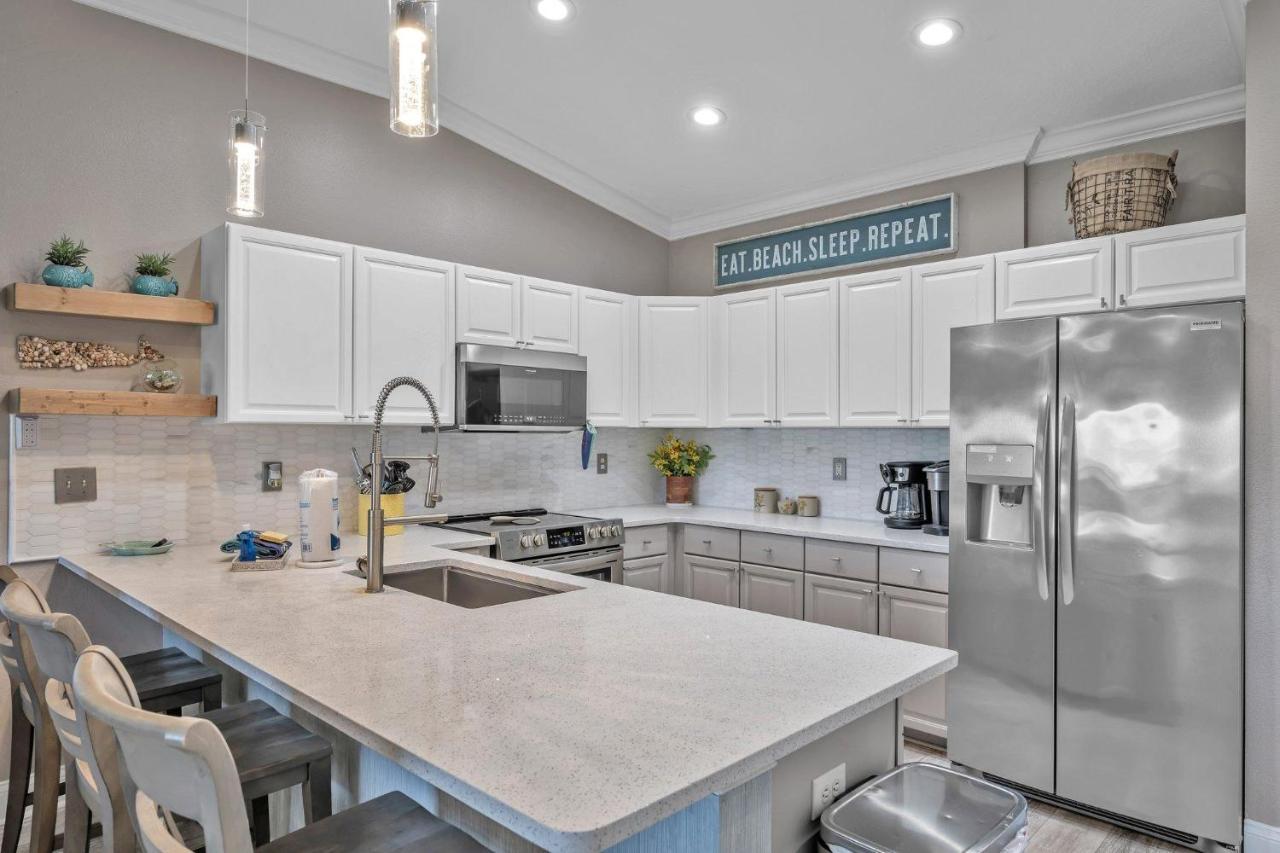 Perfect 2-bed 2-bath Townhome With 1390 Sq Ft And Garage By The