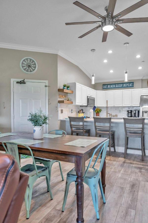 Perfect 2-bed 2-bath Townhome With 1390 Sq Ft And Garage By The Clearwater Beach