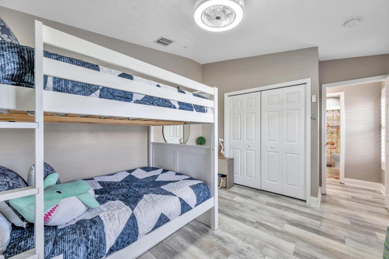 Perfect 2-bed 2-bath Townhome With 1390 Sq Ft And Garage By The Apartment