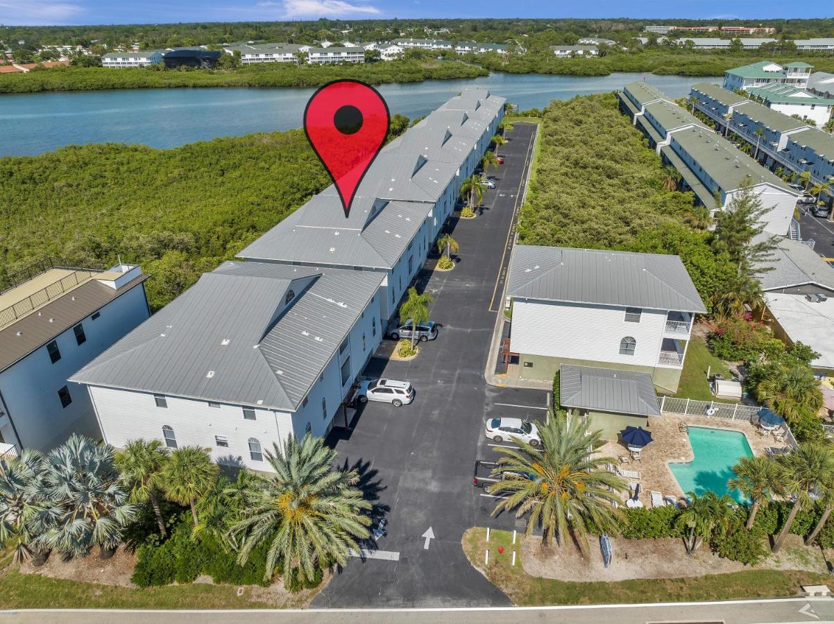 Perfect 2-bed 2-bath Townhome With 1390 Sq Ft And Garage By The Apartment