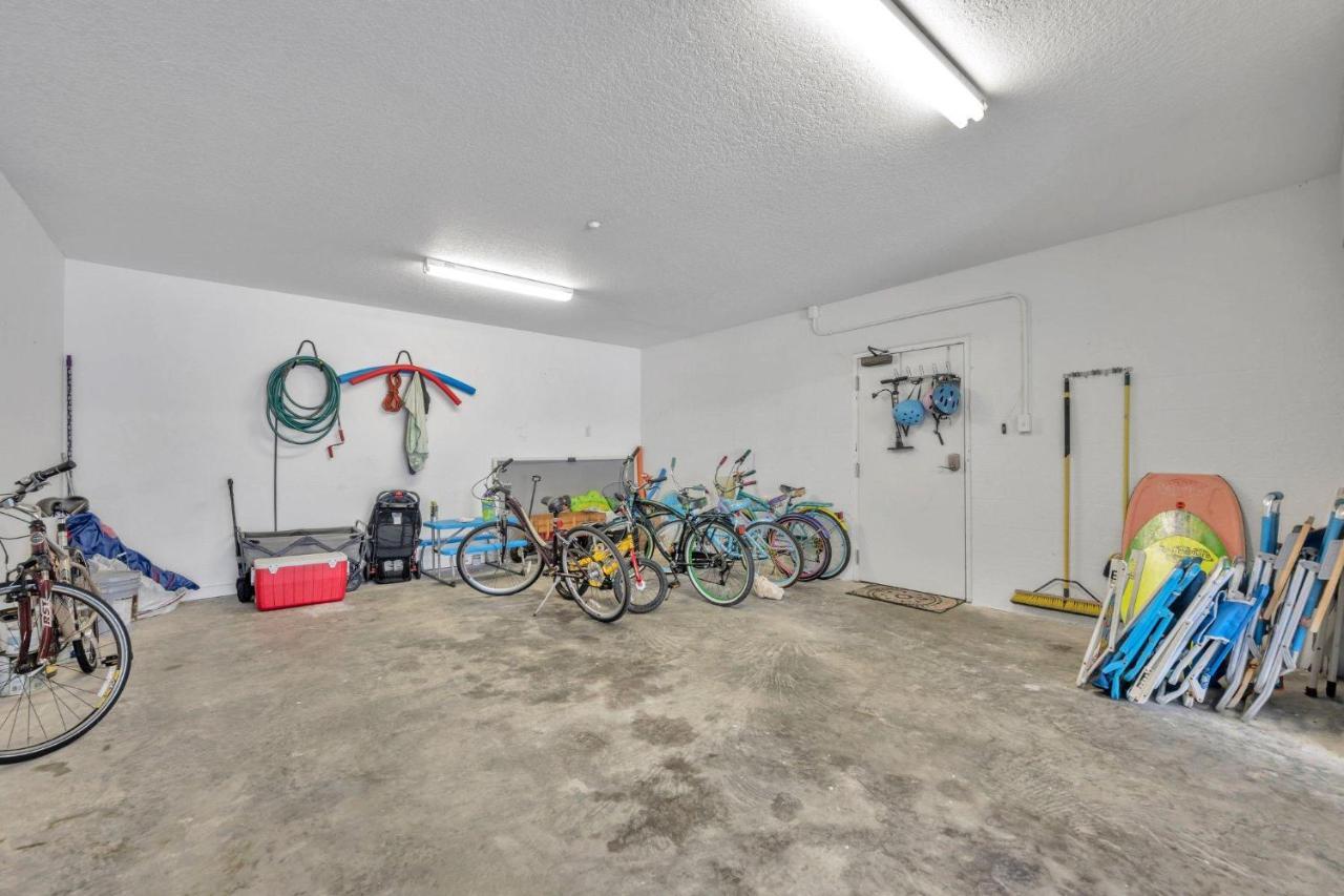 Perfect 2-bed 2-bath Townhome With 1390 Sq Ft And Garage By The Apartment *