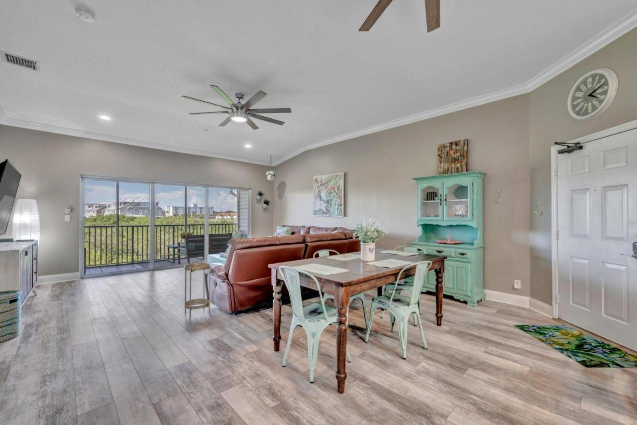 Perfect 2-bed 2-bath Townhome With 1390 Sq Ft And Garage By The *