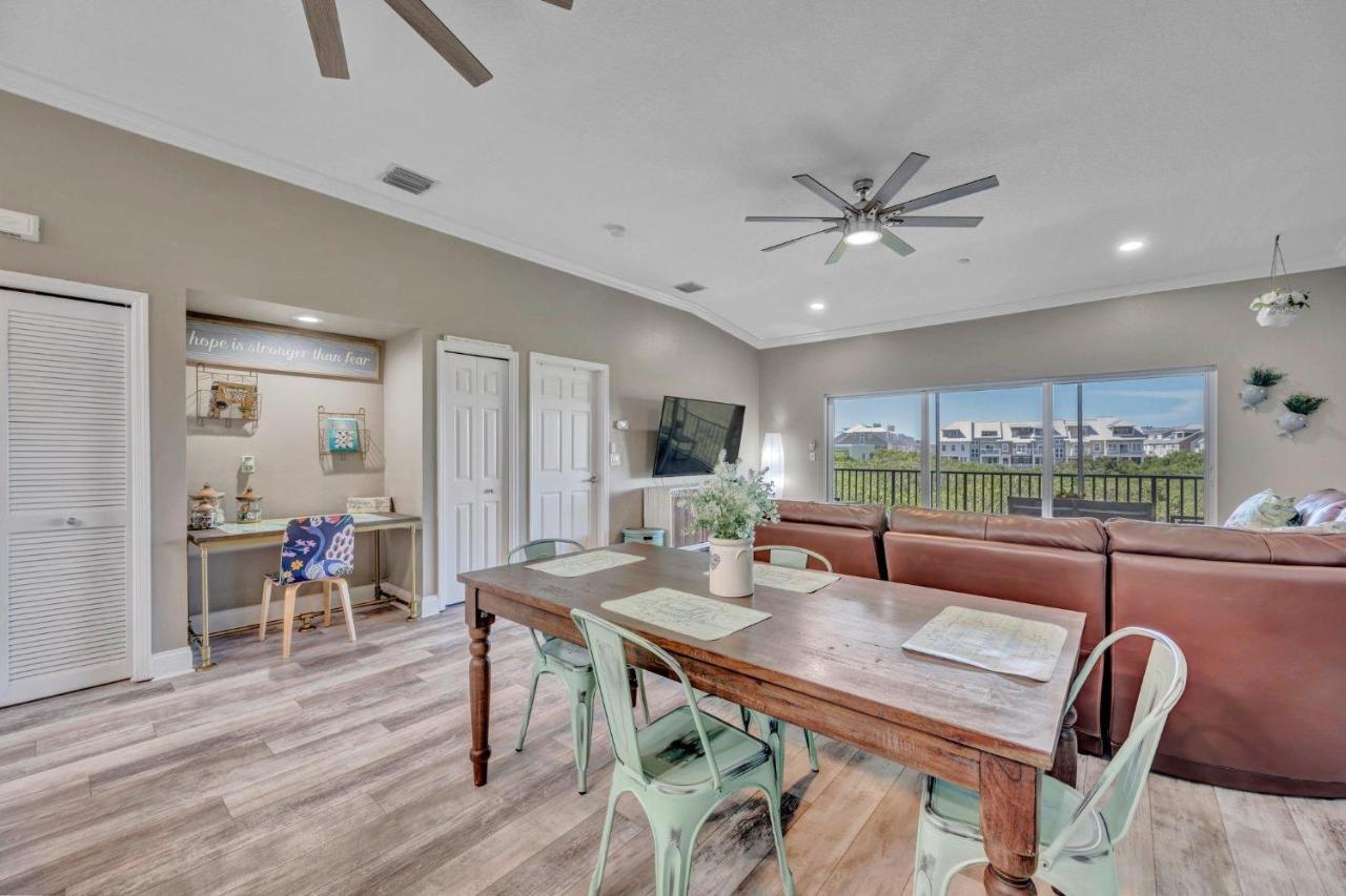Perfect 2-bed 2-bath Townhome With 1390 Sq Ft And Garage By The Clearwater Beach