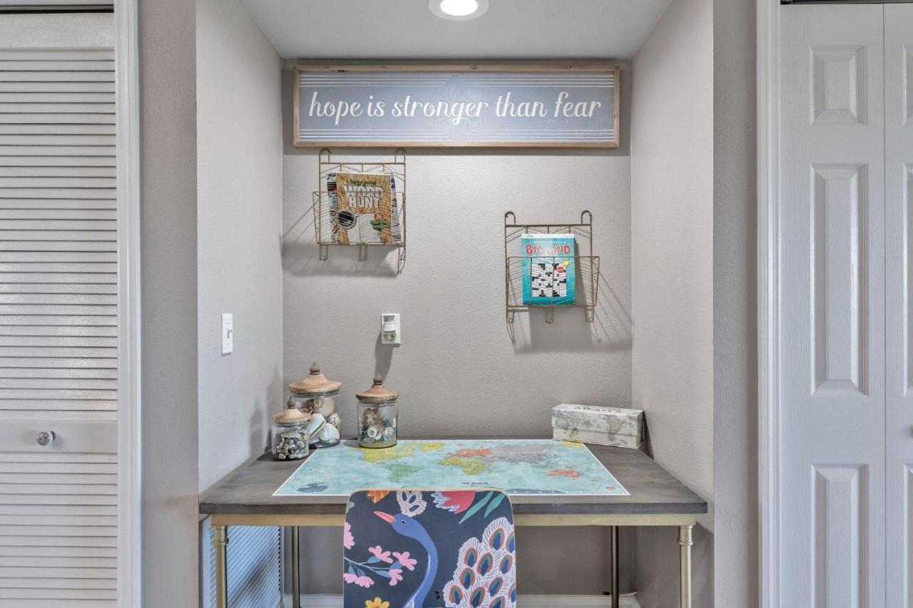 Perfect 2-bed 2-bath Townhome With 1390 Sq Ft And Garage By The *
