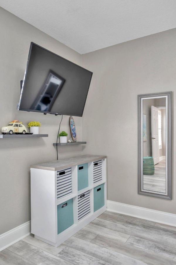 Apartment Perfect 2-bed 2-bath Townhome With 1390 Sq Ft And Garage By The *