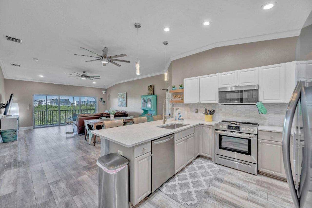 Perfect 2-bed 2-bath Townhome With 1390 Sq Ft And Garage By The Apartment Clearwater Beach
