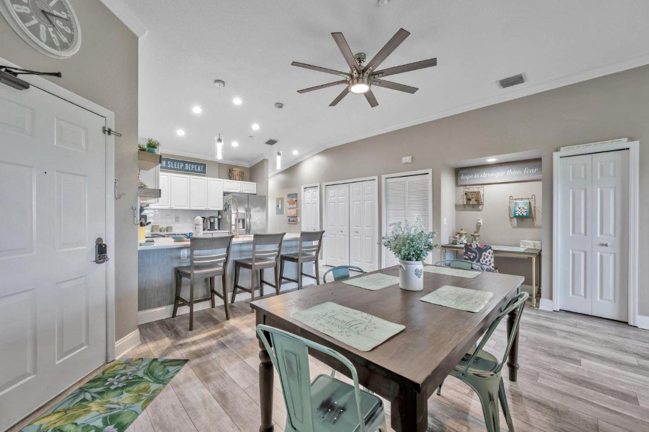 Apartment Perfect 2-bed 2-bath Townhome With 1390 Sq Ft And Garage By The *