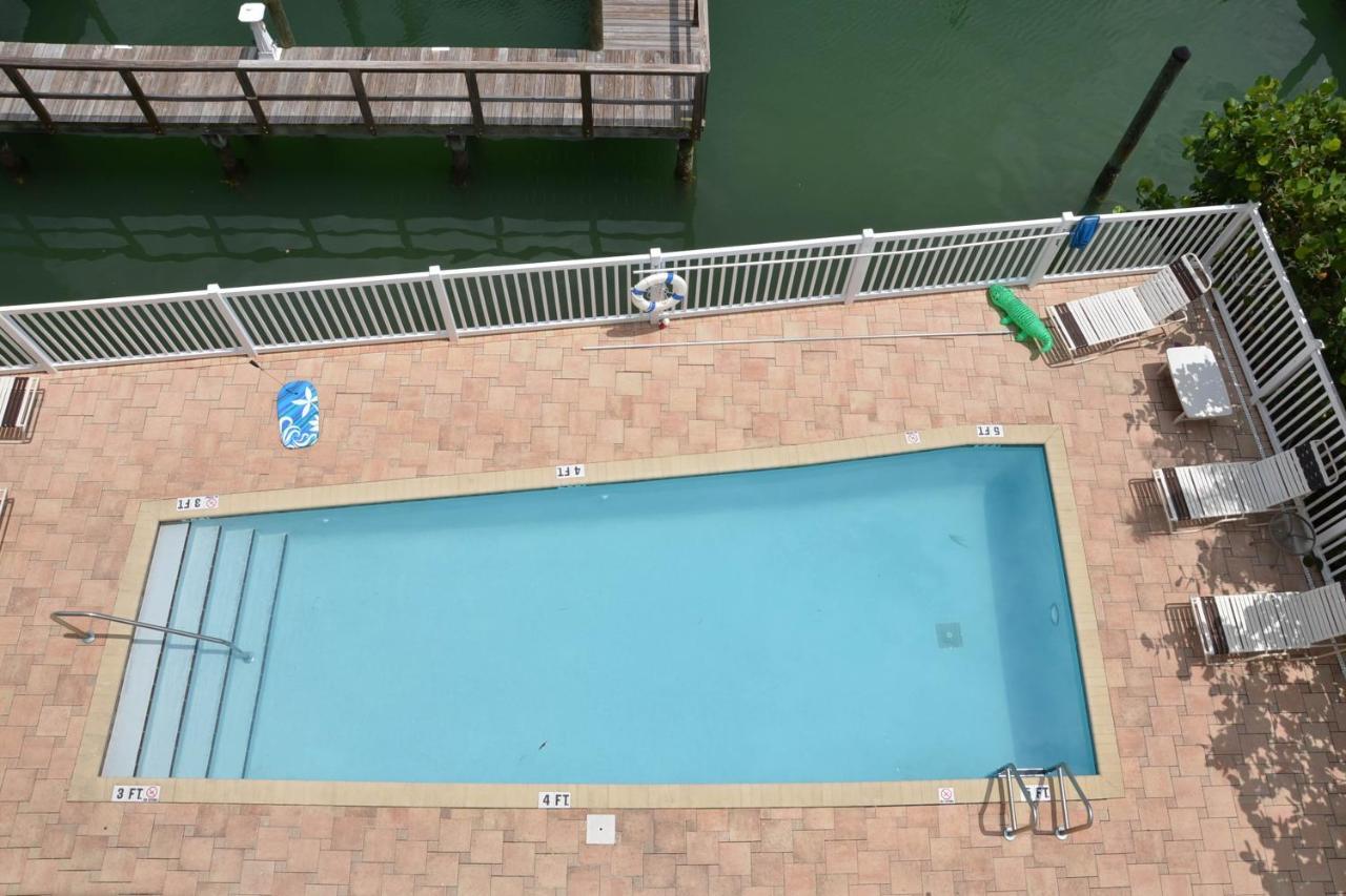Bay Harbor 403 Apartment