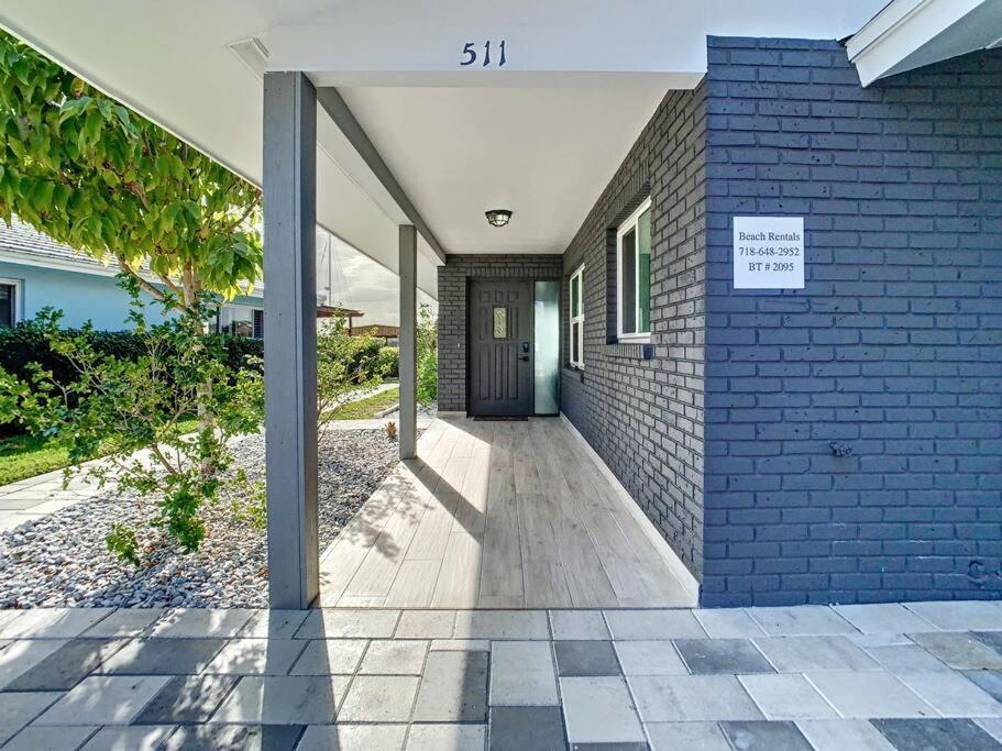 Magical Sunset Waterfront View, Renovated 3bd 2bth *