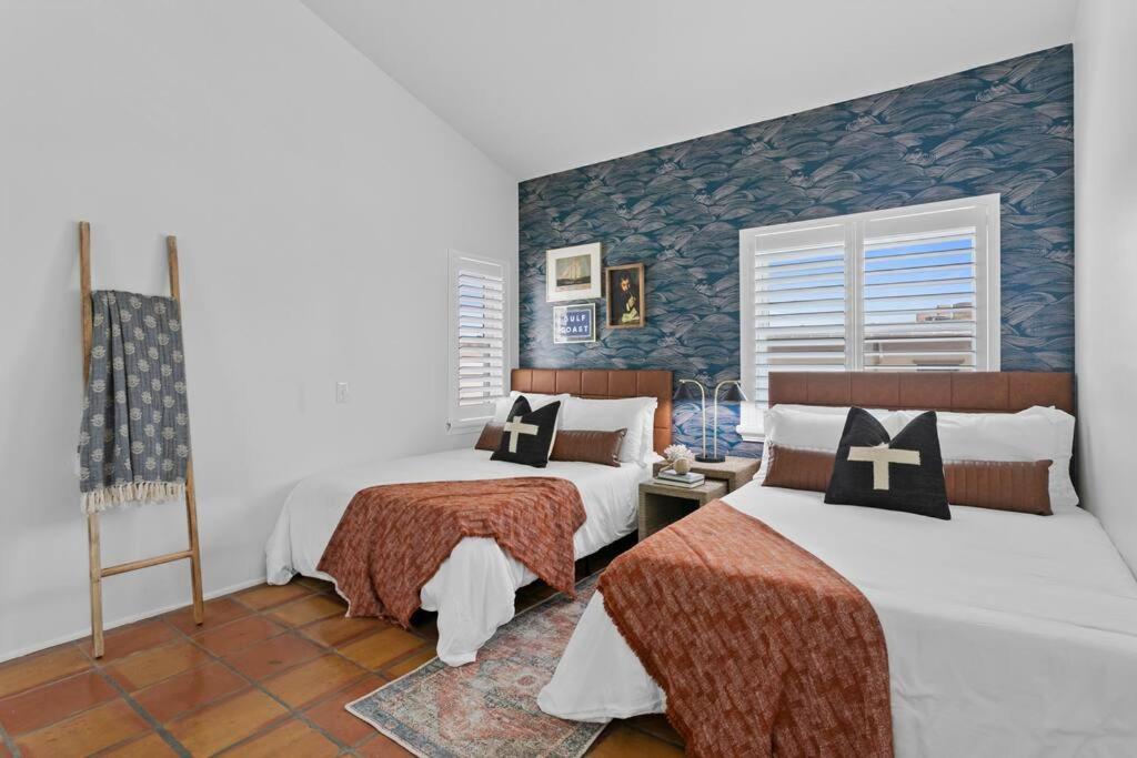 Newly Renovated, Water Views, 2 Bd Apartment