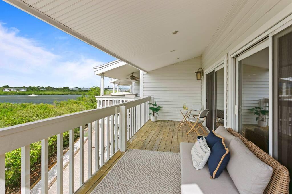 Newly Renovated, Water Views, 2 Bd