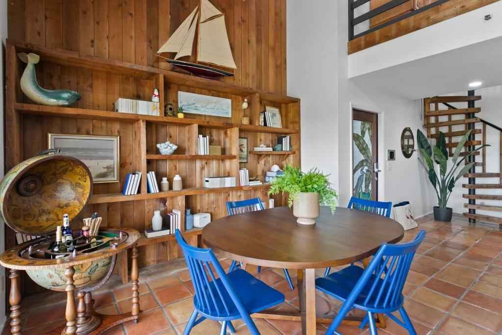 Newly Renovated, Water Views, 2 Bd
