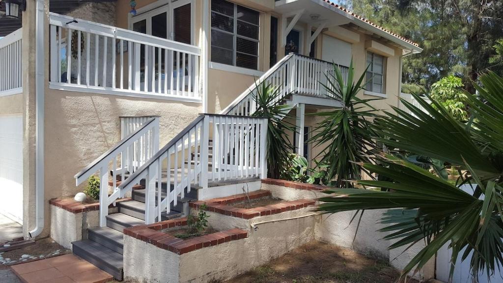 Spacious House Unit,beautifully Furnished 2 Bed 2bath./2min.walk To Holiday home Clearwater Beach