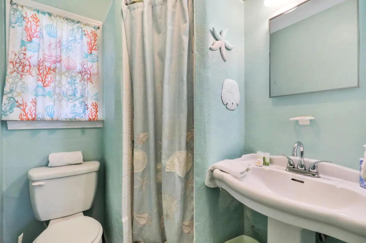 Pelican Beach Studio 7 * Clearwater Beach