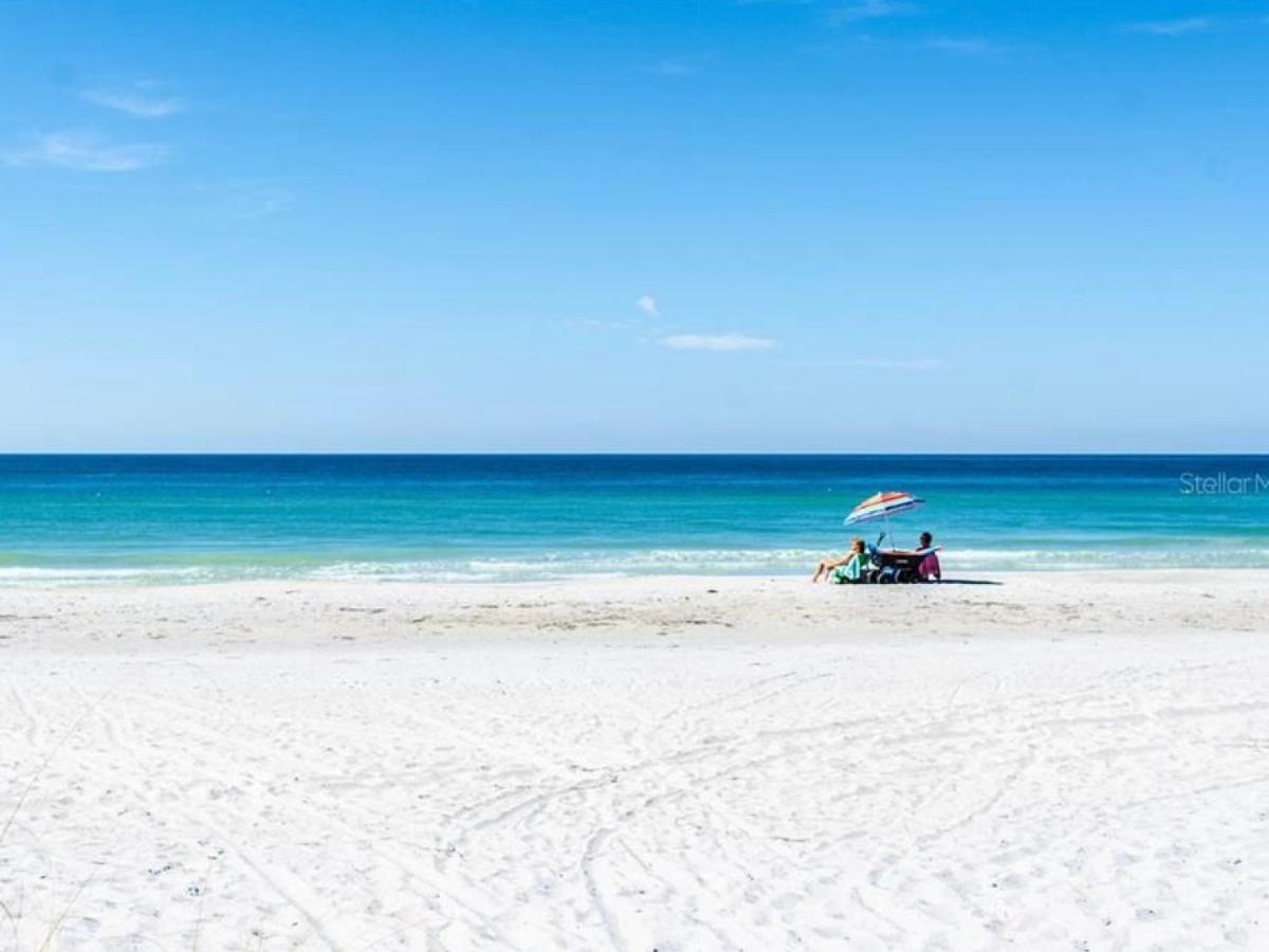 Pelican Beach Studio 7 *
