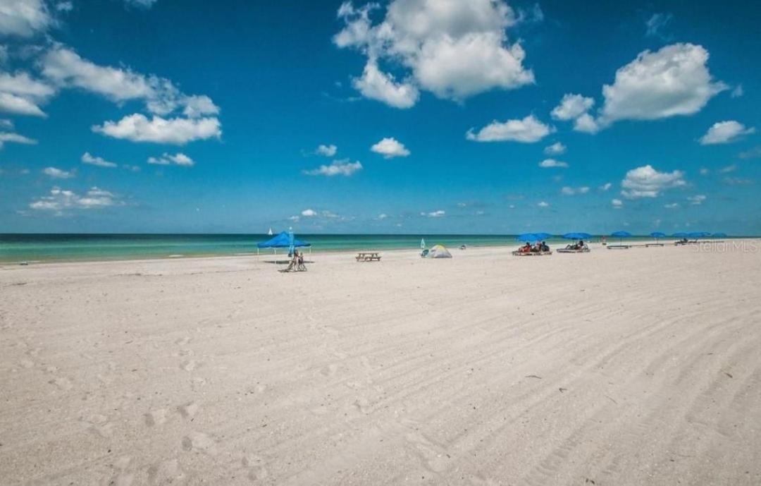 Apartment It's A Shore Thing - Stay, Relax, & Enjoy! Clearwater Beach