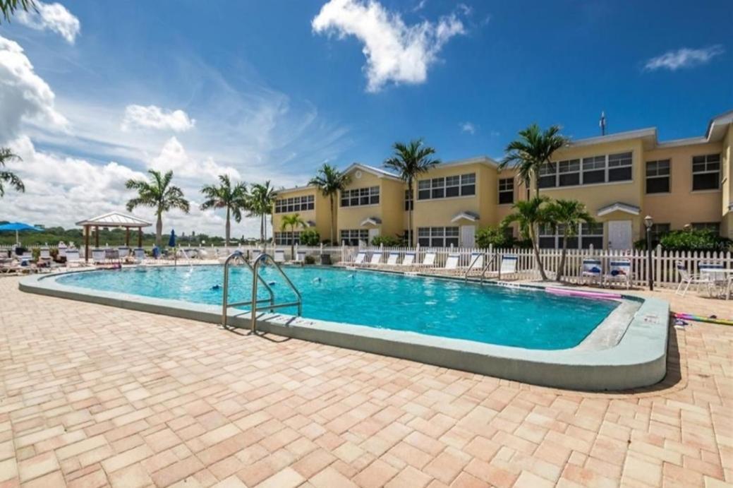 Apartment It's A Shore Thing - Stay, Relax, & Enjoy! *