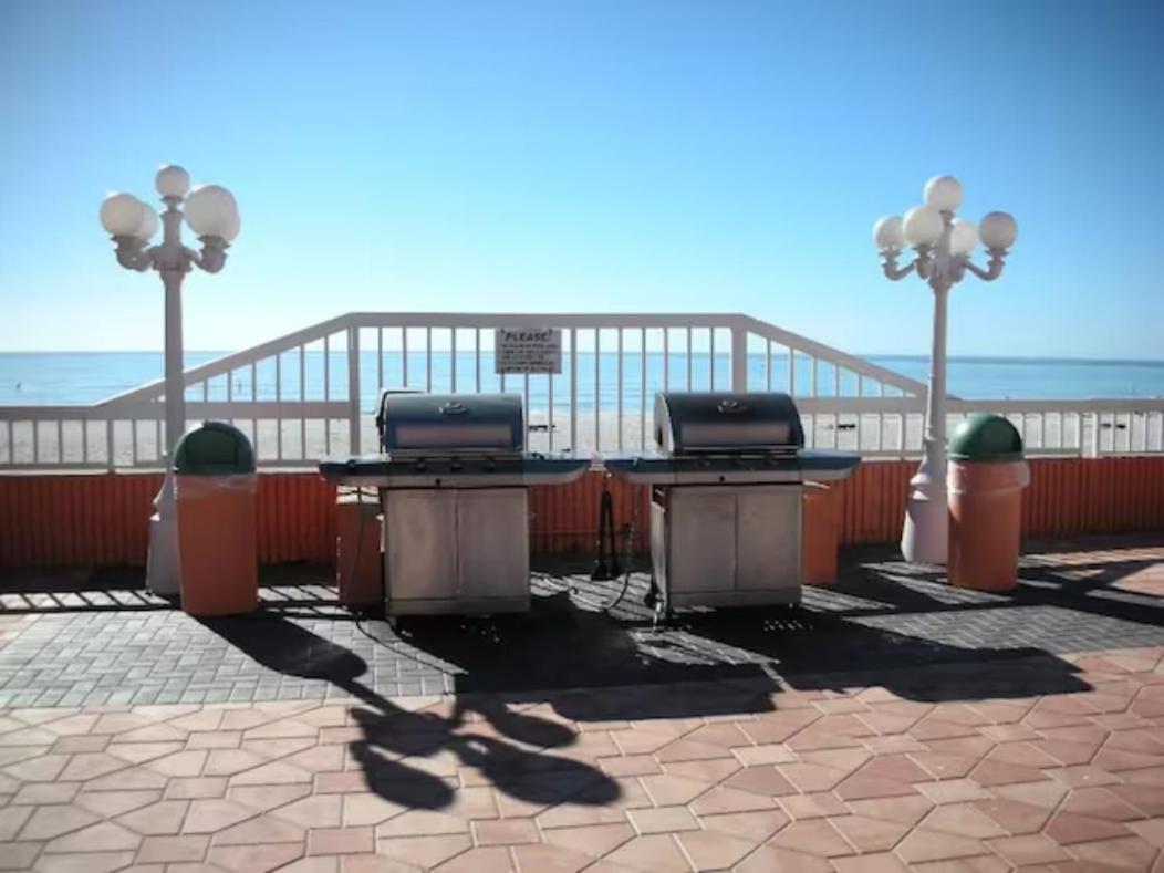 Apartment Tropical Beachfront Penthouse-beach Ii *