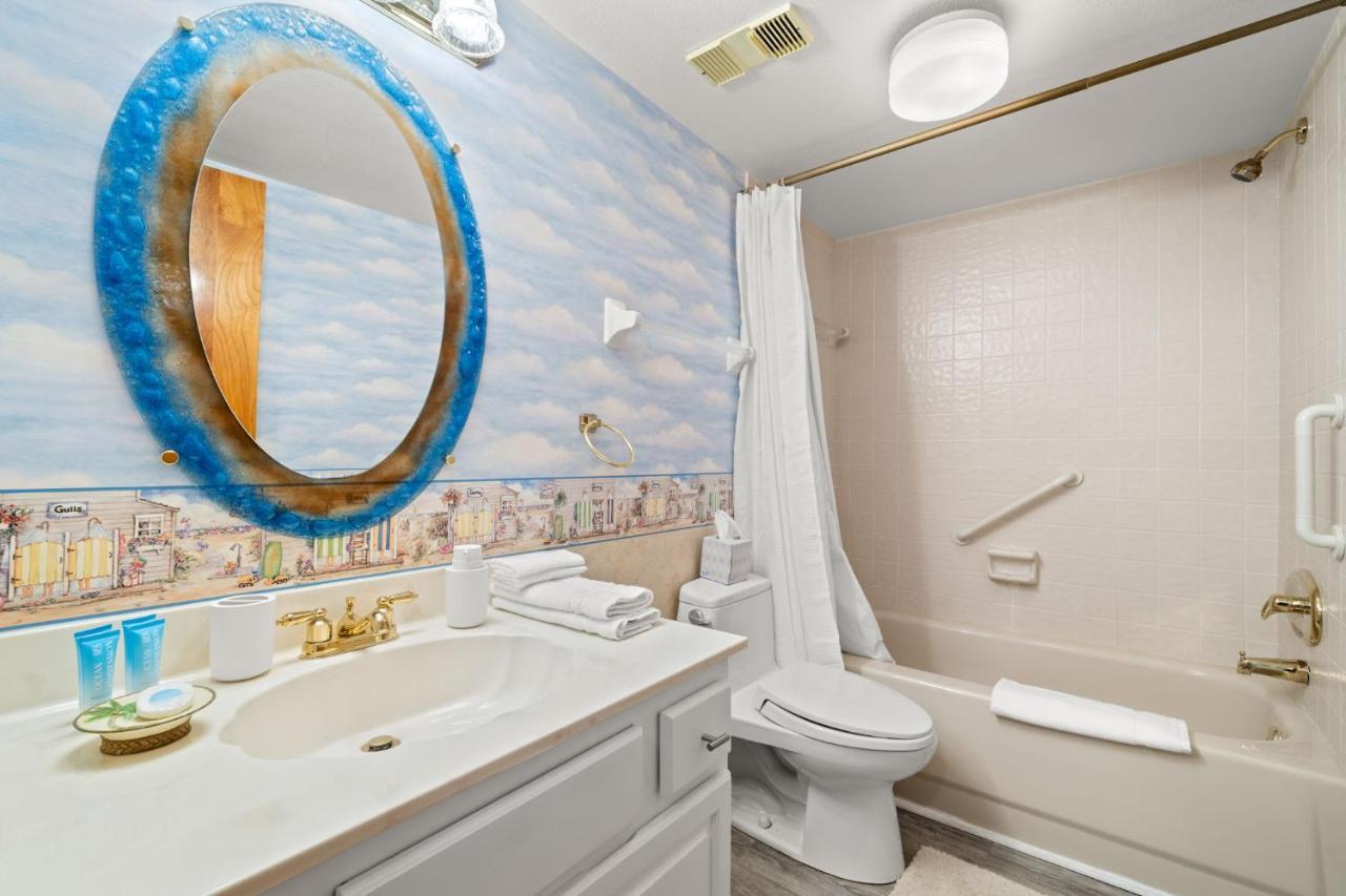 Holiday home Reflections On The Gulf #503 Beachfront With Pool And Hot Tub Clearwater Beach