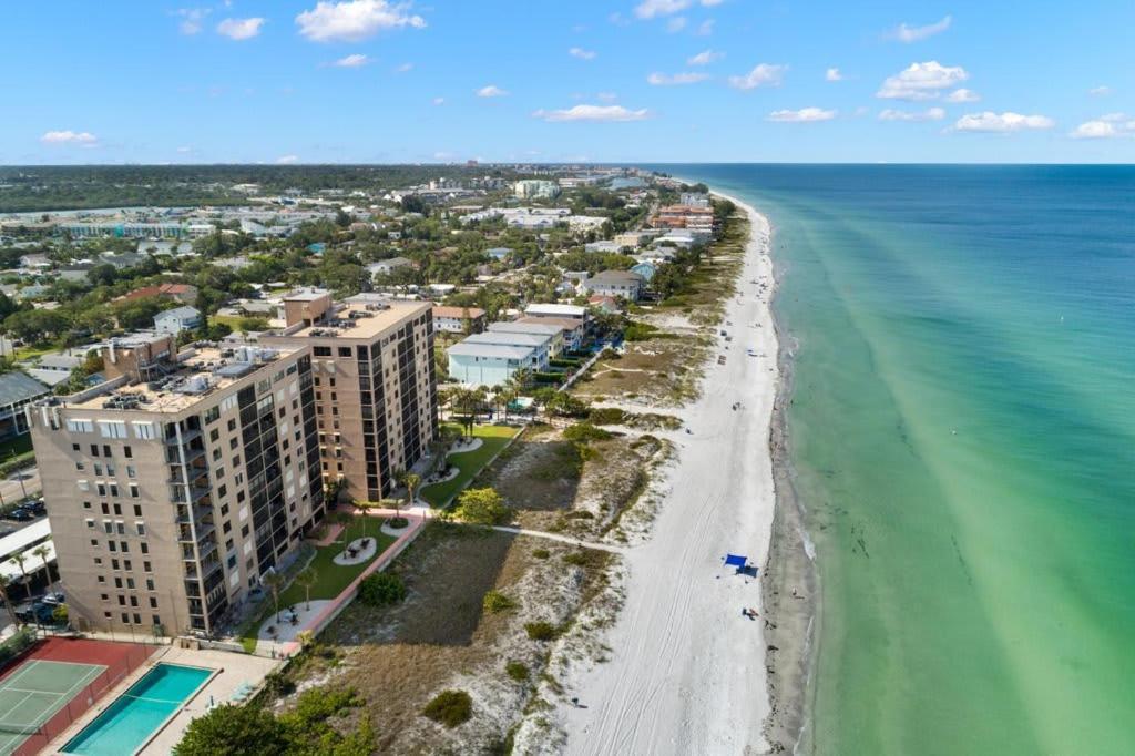 Reflections On The Gulf #503 Beachfront With Pool And Hot Tub *