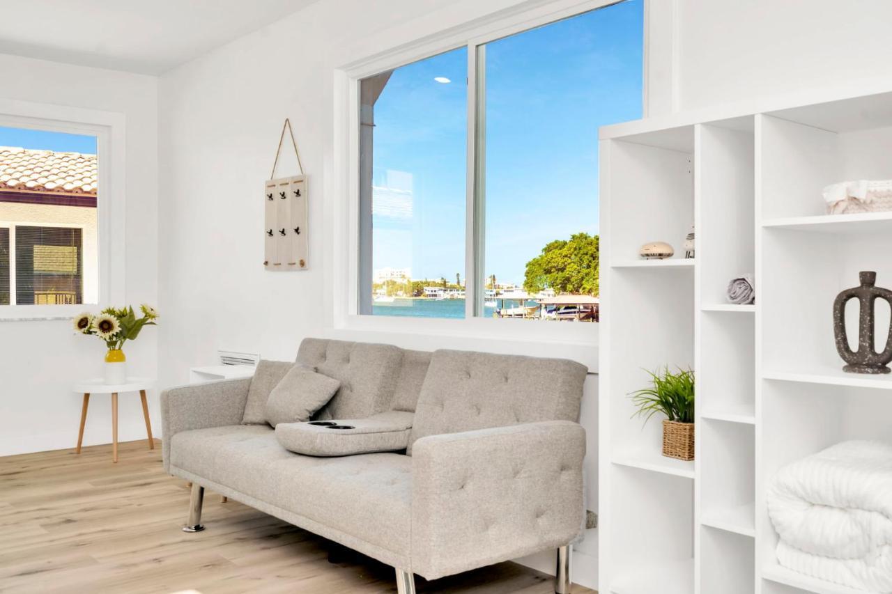 Clearwater Waterfront Modern 4bd 2big Open Loft 4bt With Pool Boat Deck Sleep 15 Holiday home