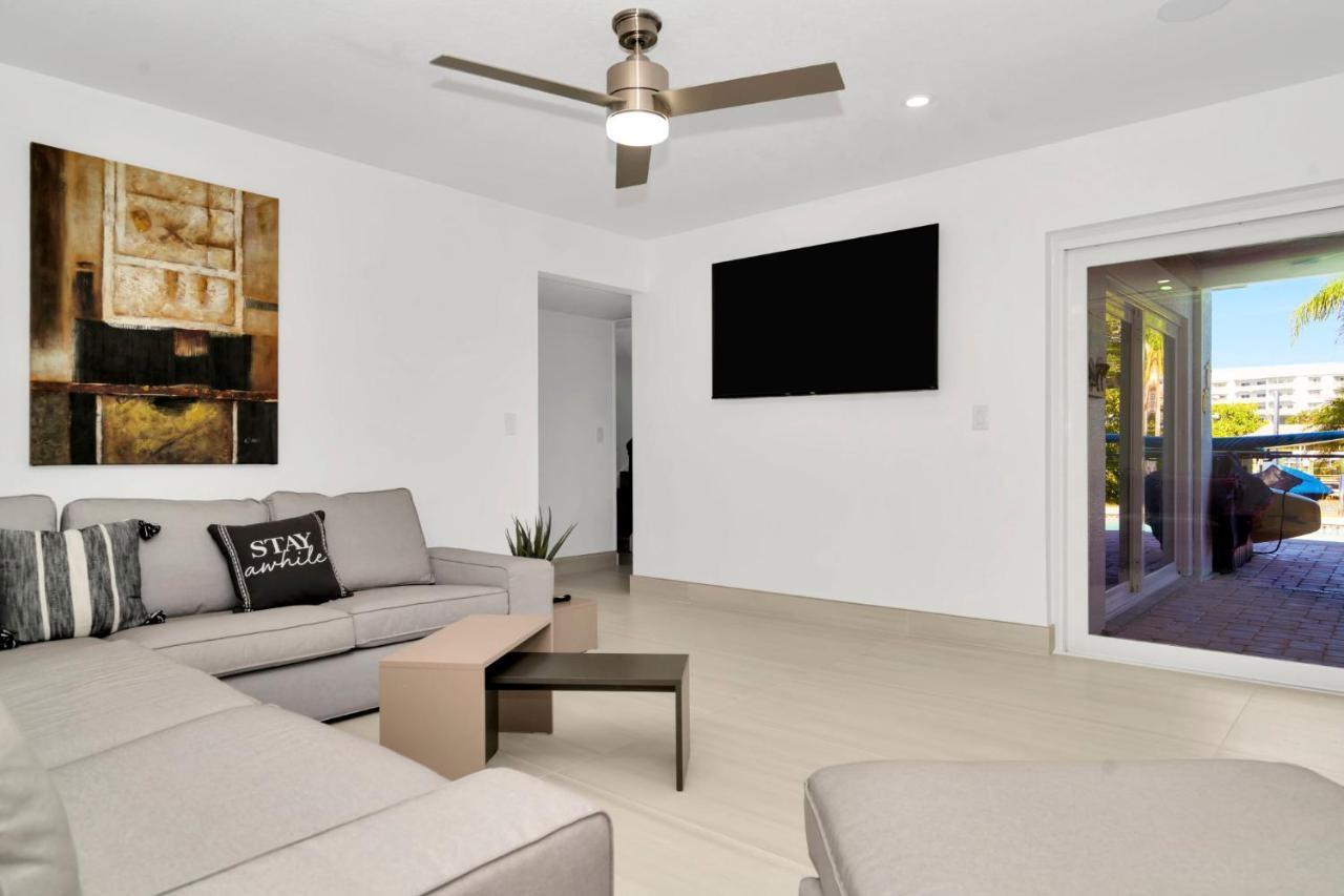 Clearwater Waterfront Modern 4bd 2big Open Loft 4bt With Pool Boat Deck Sleep 15 * Clearwater Beach