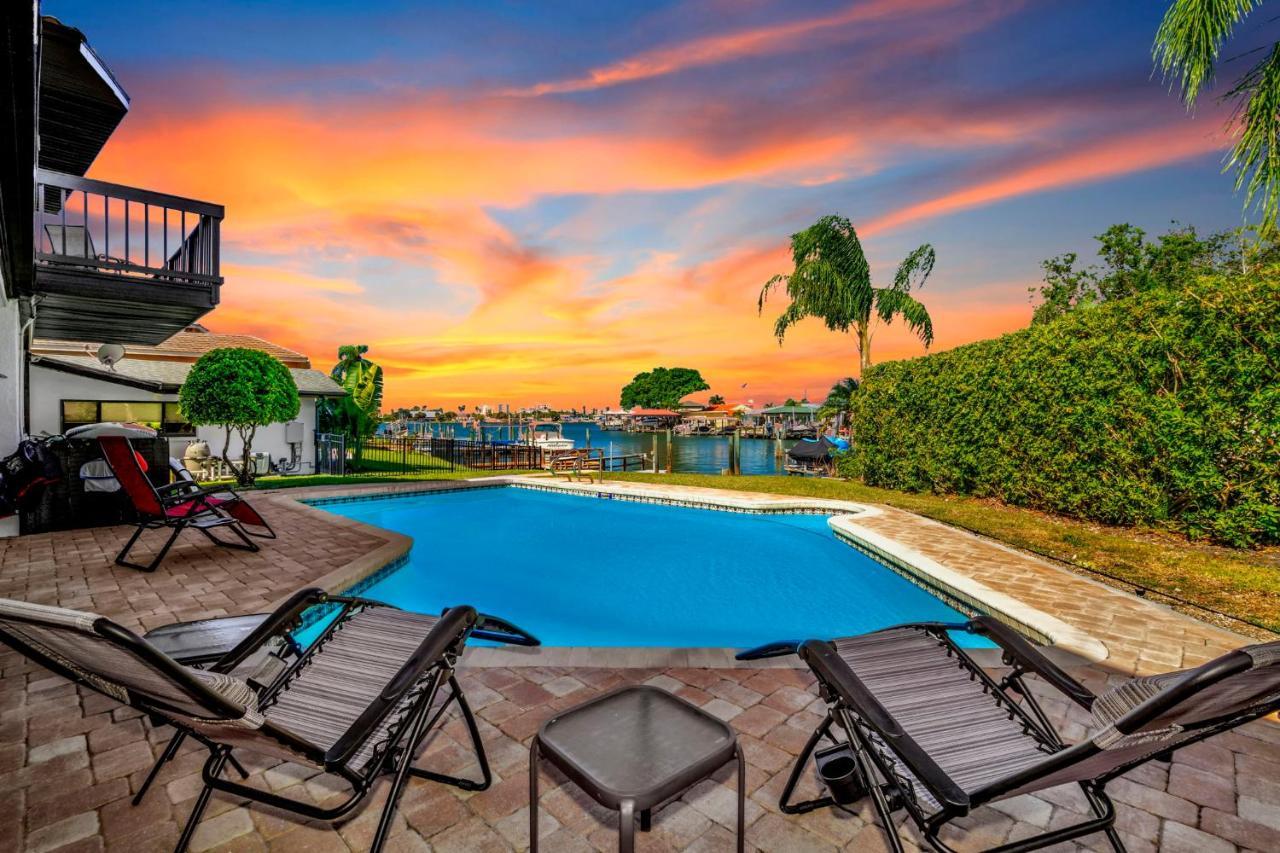 Clearwater Waterfront Modern 4bd 2big Open Loft 4bt With Pool Boat Deck Sleep 15 * Clearwater Beach