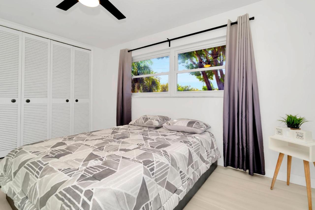 Clearwater Waterfront Modern 4bd 2big Open Loft 4bt With Pool Boat Deck Sleep 15 Holiday home *