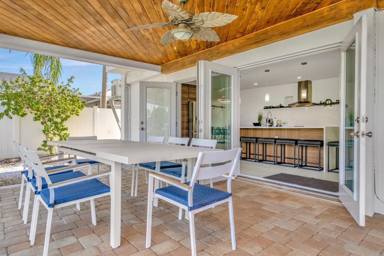 Clearwater Waterfront Modern 4bd 2big Open Loft 4bt With Pool Boat Deck Sleep 15 * Clearwater Beach