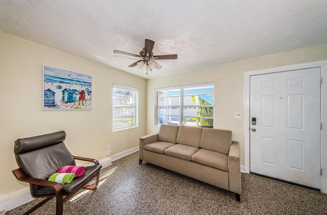 Blue Water Beachside 4 Apartment Clearwater Beach