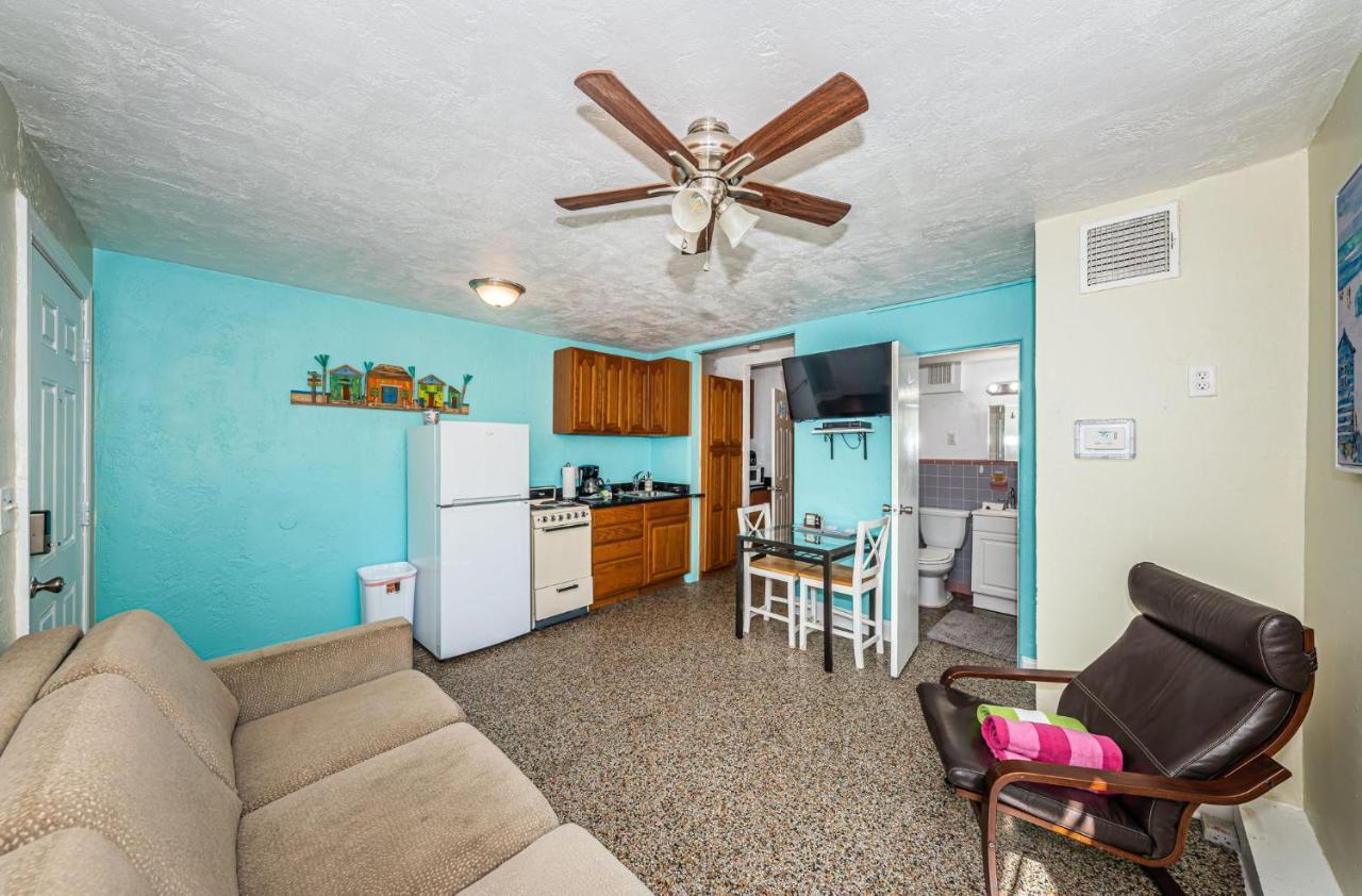 Blue Water Beachside 4 Apartment Clearwater Beach