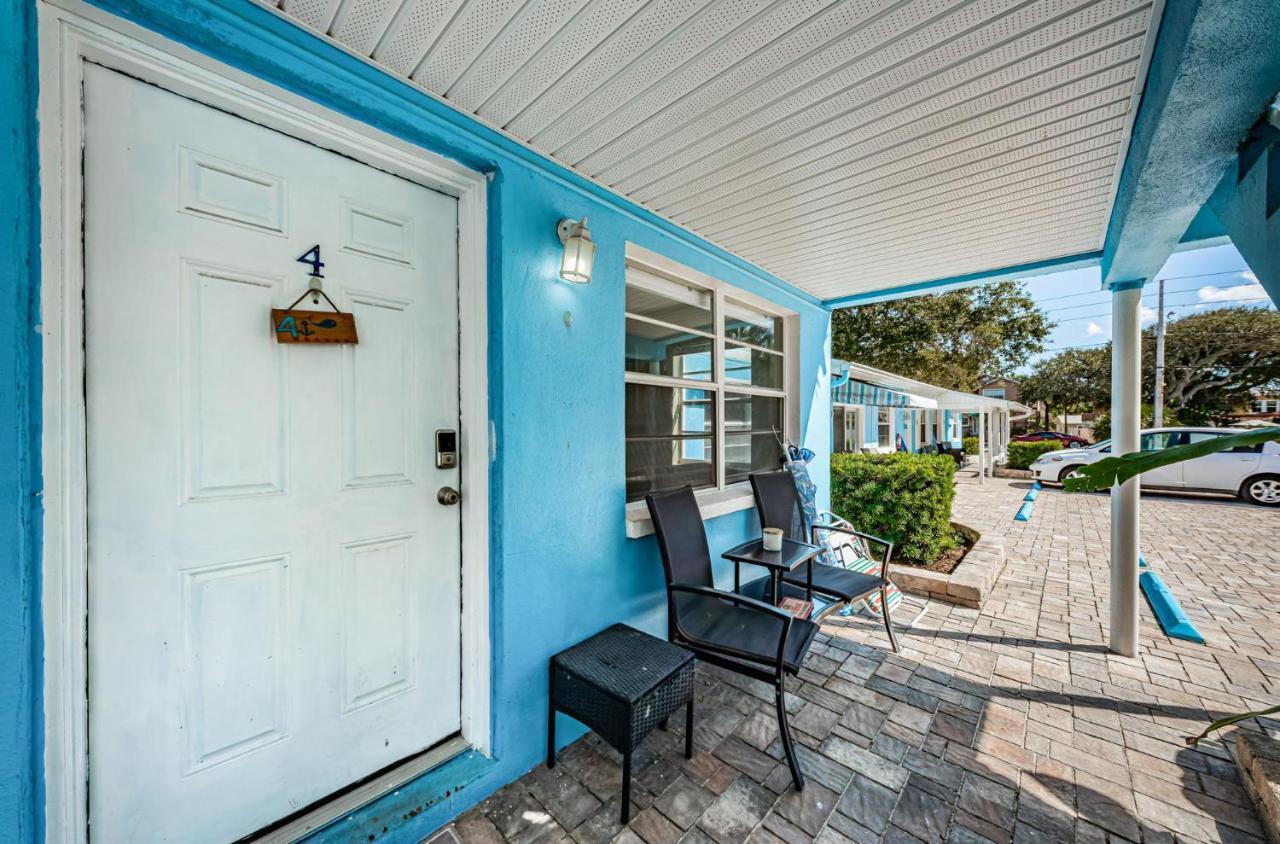 Blue Water Beachside 4 Apartment