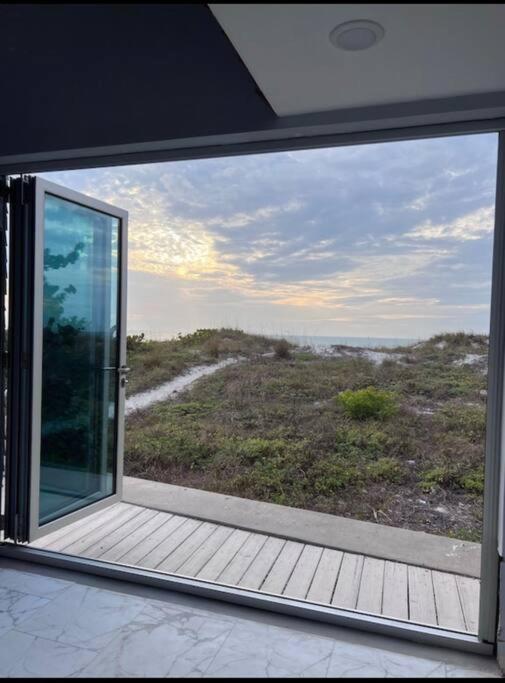 Beachfront Chalet Indian Rocks Clearwater Beach