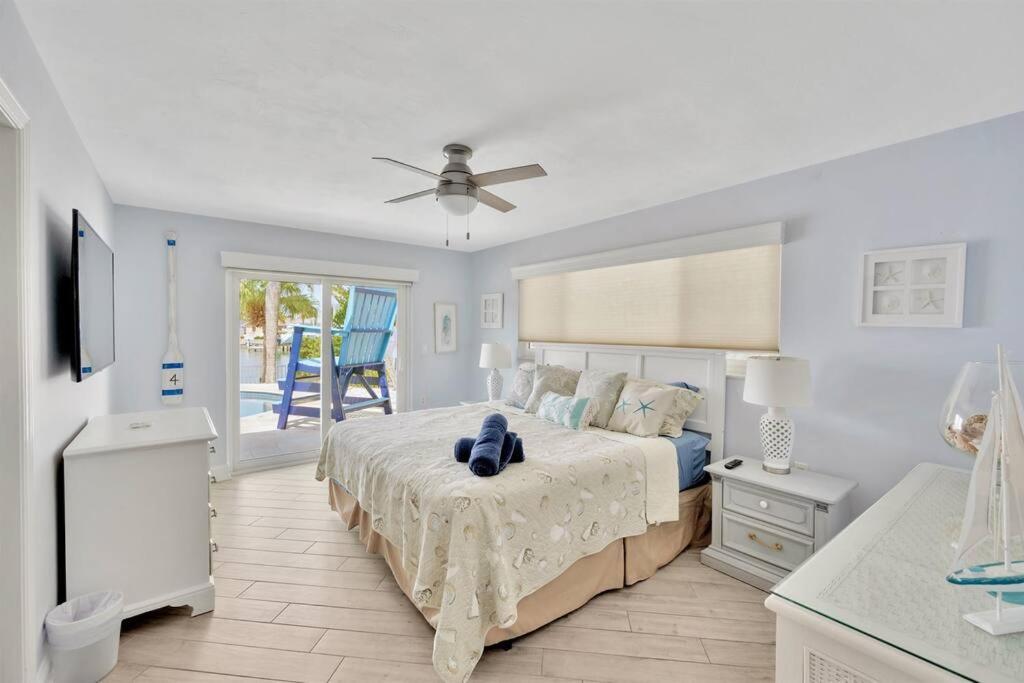 Island Paradise 3 Bed Waterfront/heated Pool Holiday home Clearwater Beach