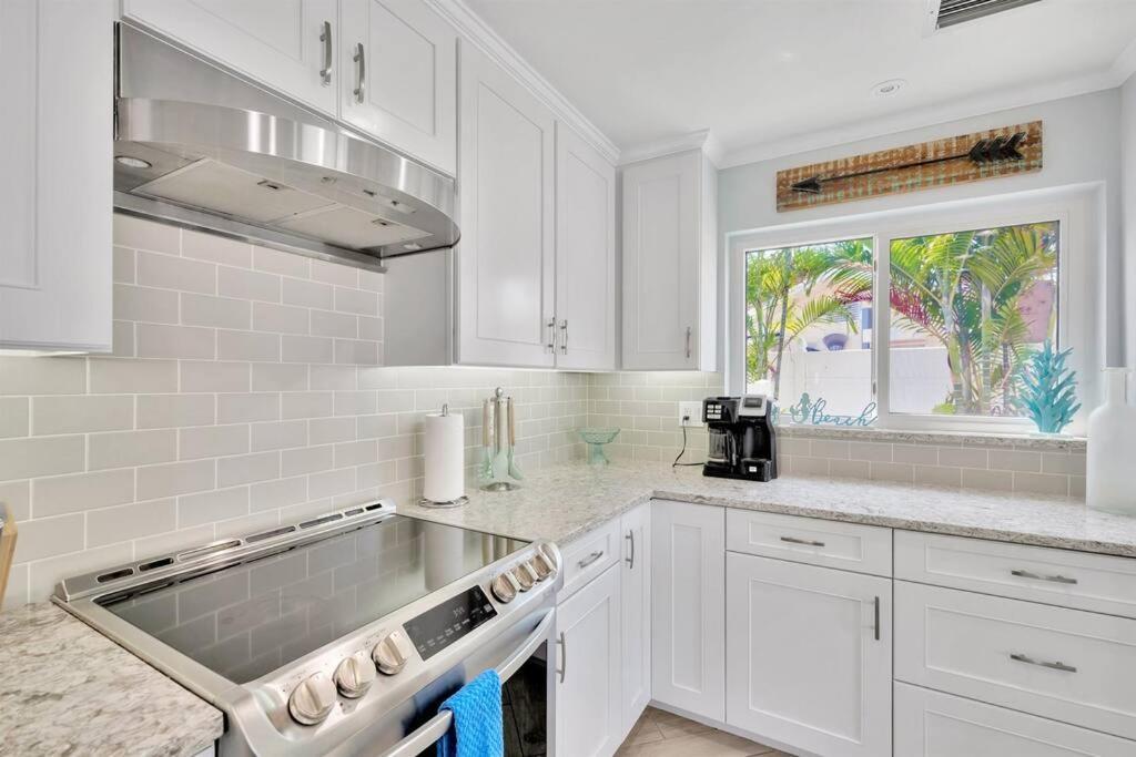Island Paradise 3 Bed Waterfront/heated Pool Clearwater Beach