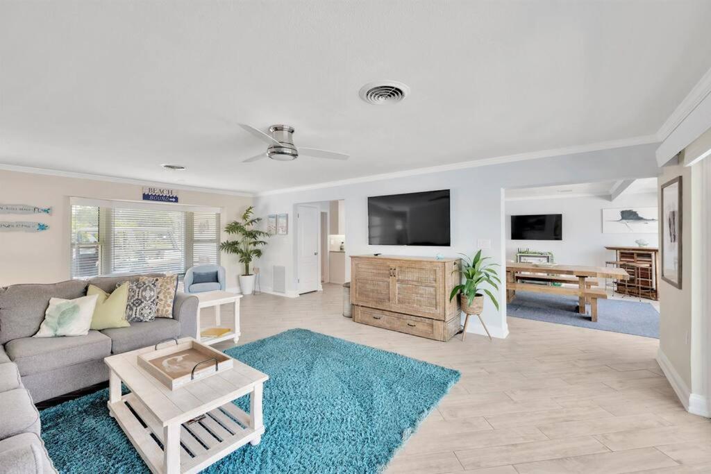 Island Paradise 3 Bed Waterfront/heated Pool Holiday home Clearwater Beach