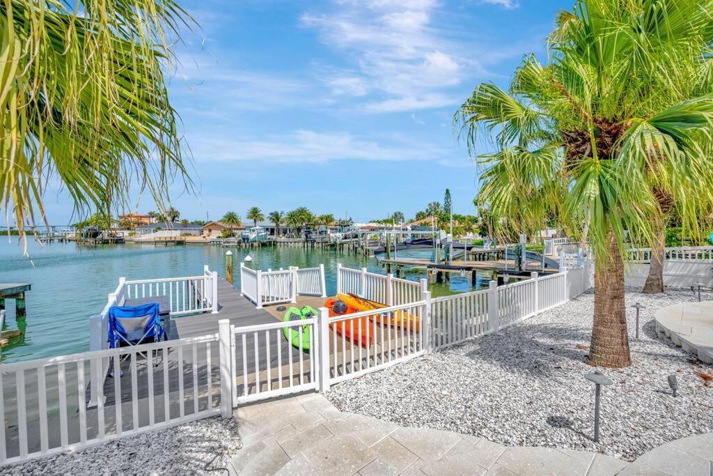 Holiday home Island Paradise 3 Bed Waterfront/heated Pool Clearwater Beach
