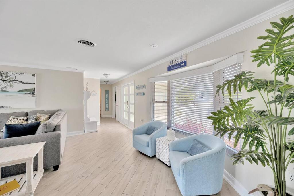 Island Paradise 3 Bed Waterfront/heated Pool Clearwater Beach